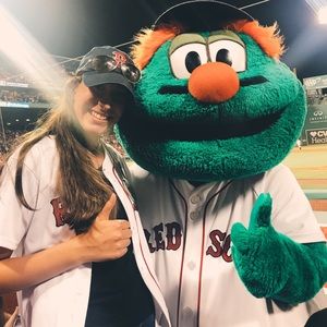 Meet your Posher, Izzy